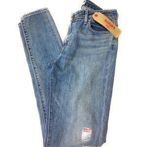 Levi’s 721 High Rise Skinny Jeans